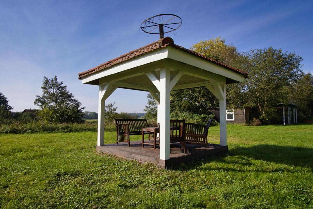 Ruhig Und Idyllische Lage, Strandnah, Gratis Nutzung Vom Ahoi Erlebnisbad Und Sauna In Sellin - Gutshaus Silvitz Fewo 02 Daire Bergen Auf Rugen Dış mekan fotoğraf